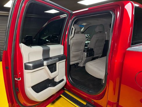 Used 2017 Ford F150 XLT w/ Equipment Group 302A Luxury image 17