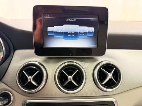 Used 2017 Mercedes-Benz GLA 250 GLA 250 4MATIC Sport Utility 4 image 20