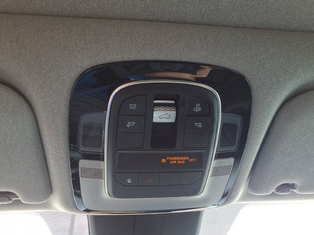 Used 2022 Hyundai Santa Fe Limited FWD image 27