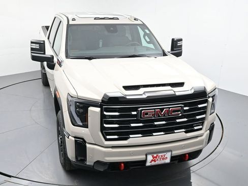 New 2026 GMC Sierra 3500 AT4 w/ AT4 Premium Plus Package image 4