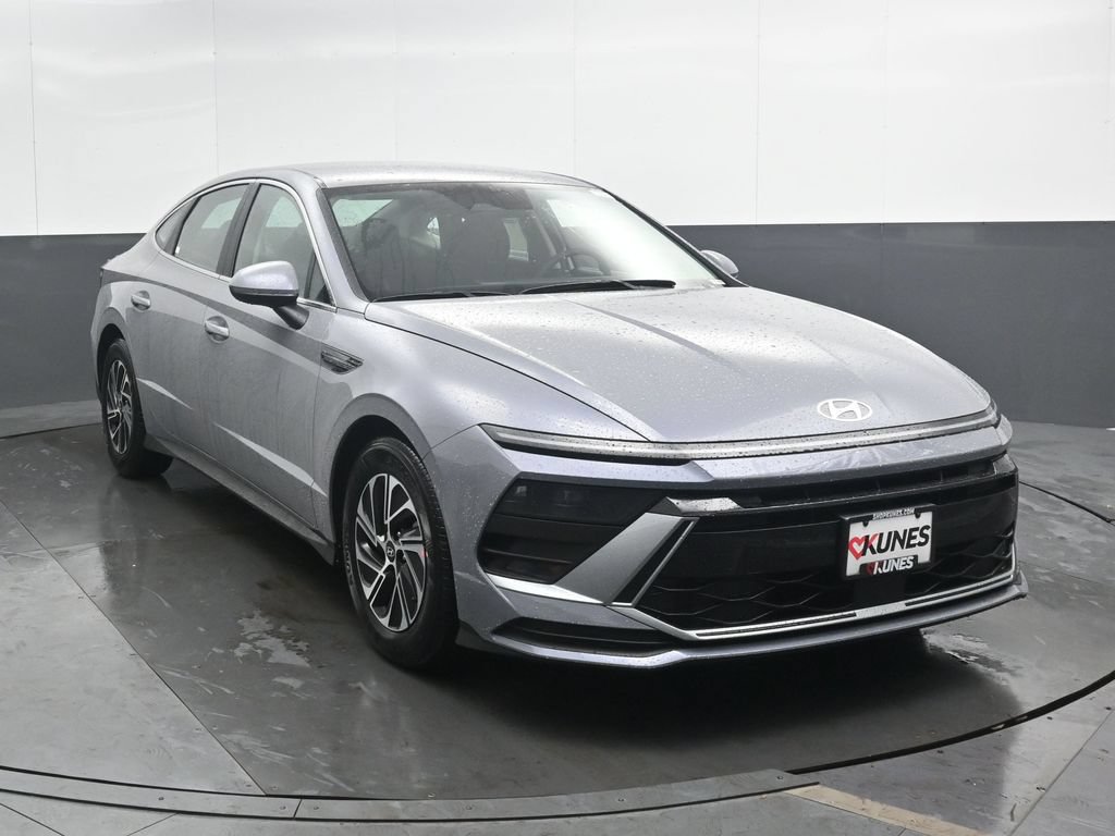 New 2026 Hyundai Sonata Blue FWD image 4
