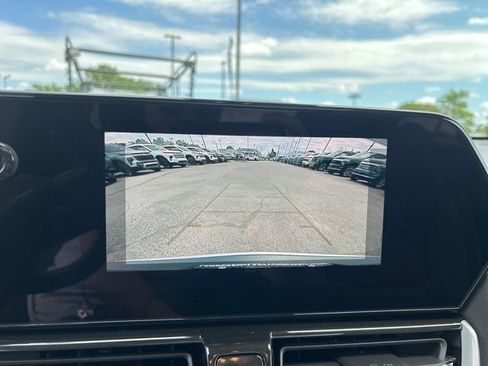 New 2026 Chevrolet TrailBlazer LT w/ LT Cold Weather Package FWD image 22