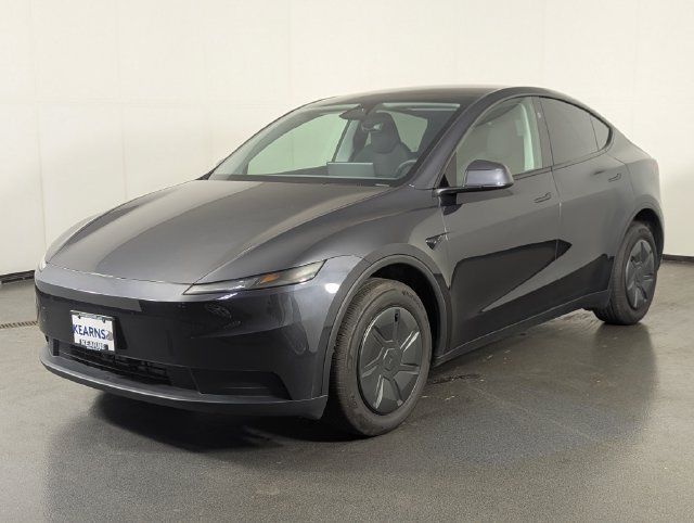 Used 2026 Tesla Model Y 2WD image 4