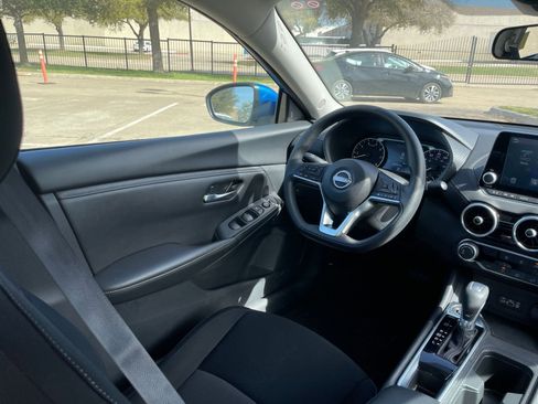 Used 2025 Nissan Sentra SV image 37