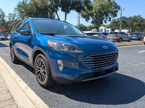 Used 2022 Ford Escape Titanium w/ Class II Trailer Tow Package FWD image 8