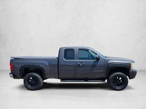Used 2010 Chevrolet Silverado 1500 LT w/ Power Pack Plus AWD/4WD image 4