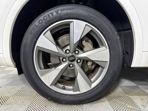 Used 2020 Audi Q5 2.0T Premium w/ Titanium Sport Package image 21