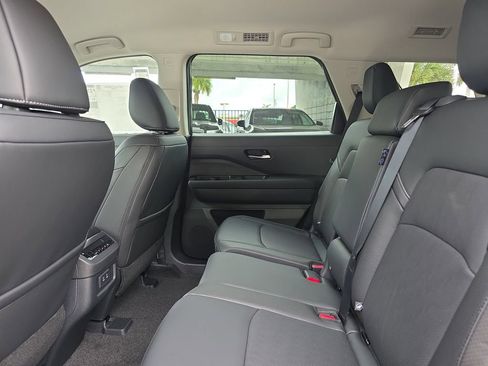 New 2026 Nissan Pathfinder SL FWD image 15