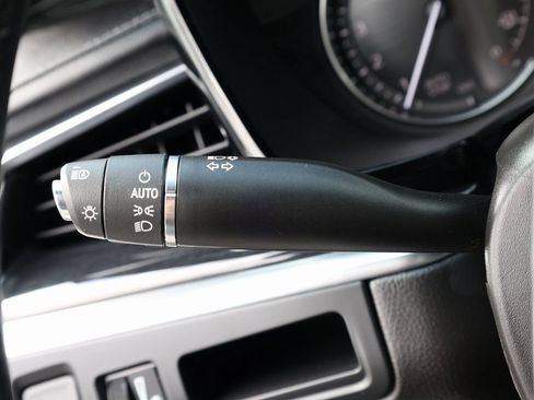 Used 2025 Cadillac XT5 Premium Luxury image 44