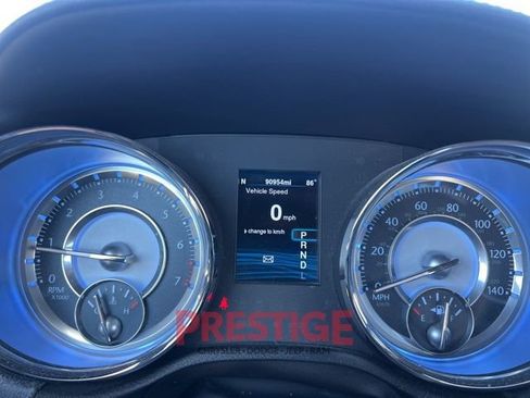 Used 2013 Chrysler 300 image 30