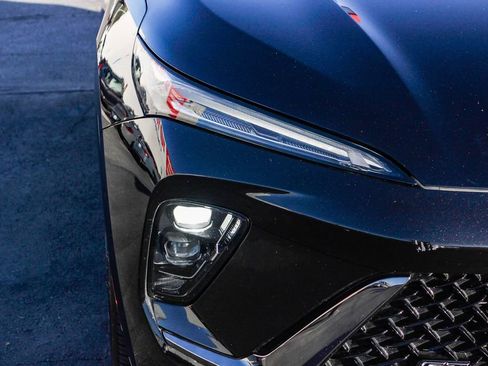 Used 2025 Buick Envision Sport Touring image 5