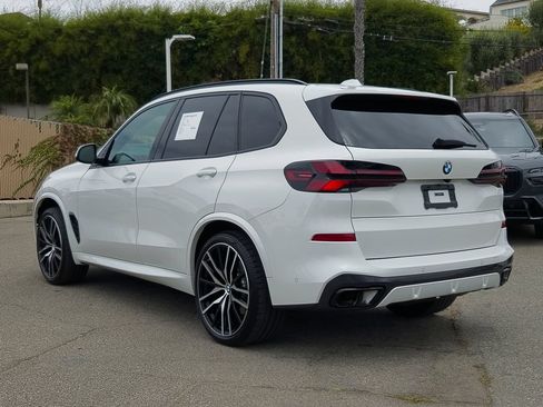 Used 2025 BMW X5 xDrive40i w/ M Sport Package AWD/4WD image 25