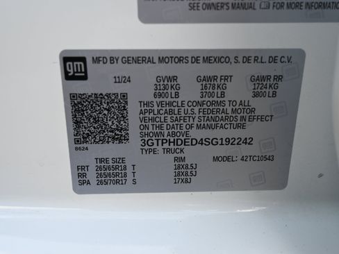Used 2025 GMC Sierra 1500 SLT RWD image 9