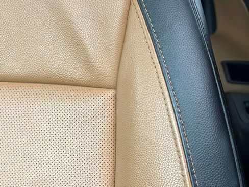 Used 2020 Chevrolet Equinox Premier image 12