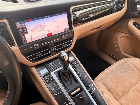 Used 2019 Porsche Macan AWD/4WD image 29