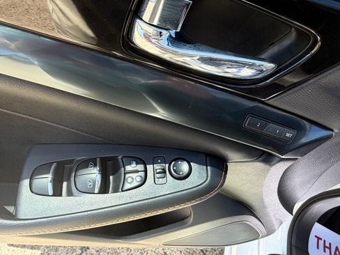 Used 2021 Nissan Maxima SR w/ Sport Mat Group FWD image 14