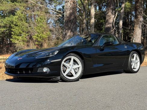 Used 2013 Chevrolet Corvette image 4