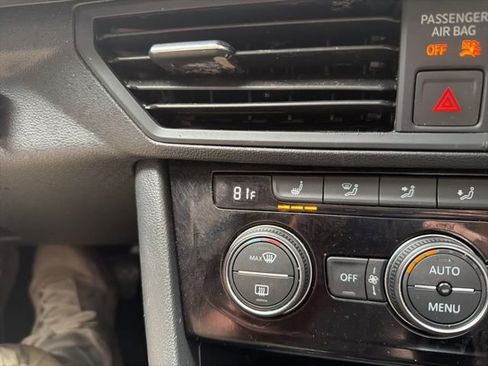 Used 2024 Volkswagen Jetta SE image 27