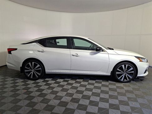 Used 2020 Nissan Altima 2.5 SR image 6