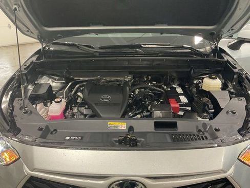 Used 2023 Toyota Highlander XLE image 21