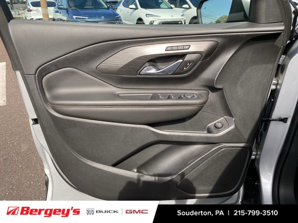 Used 2020 GMC Terrain SLT w/ Preferred Package AWD/4WD image 26
