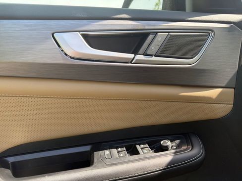 New 2026 Volkswagen Atlas Cross Sport SE AWD/4WD image 16
