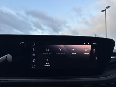 Used 2025 Buick Envista Preferred w/ Convenience I Package image 23