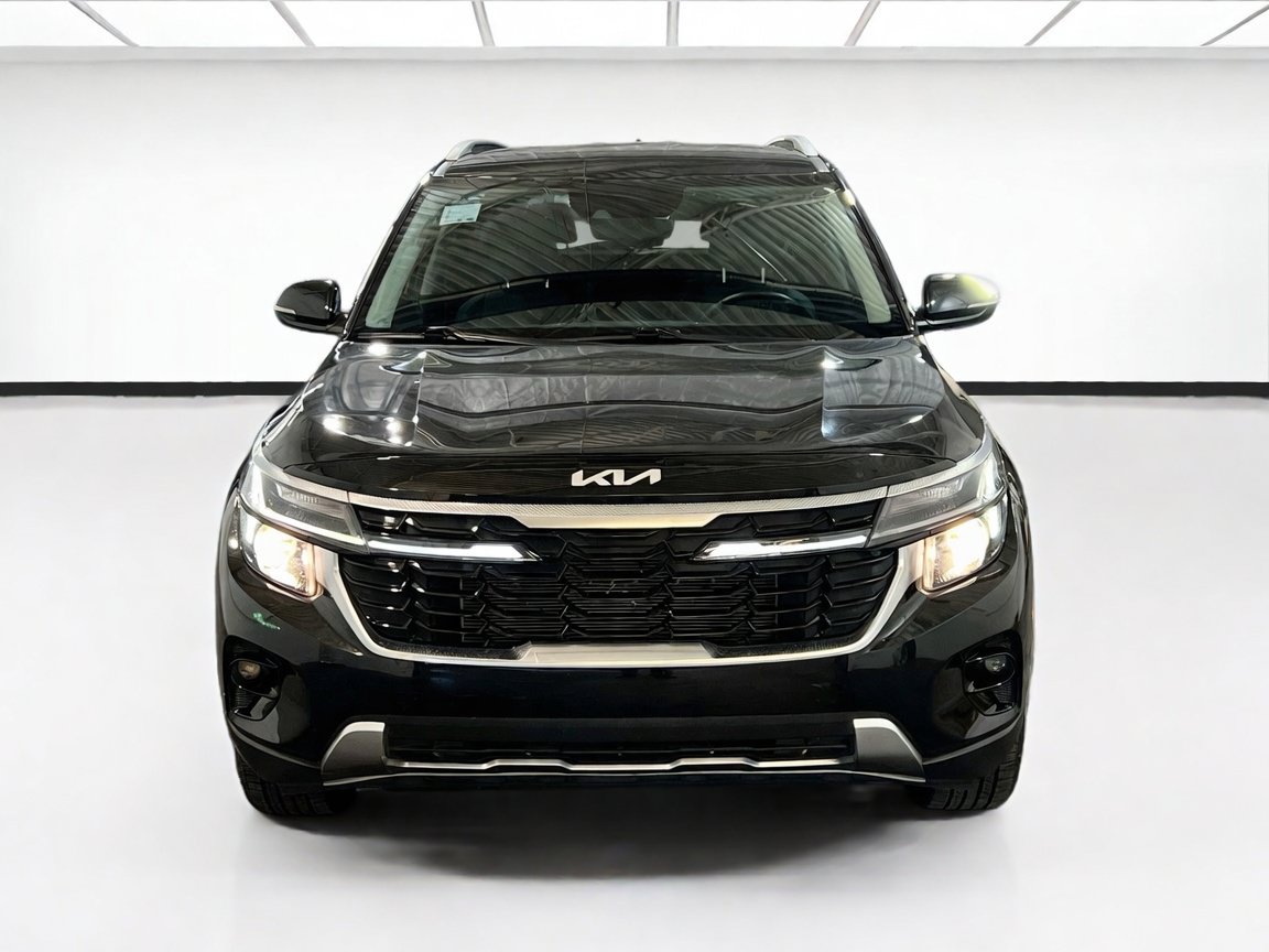 Used 2024 Kia Seltos S AWD/4WD image 2