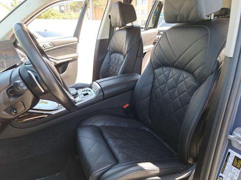 Used 2024 BMW X7 xDrive40i AWD/4WD image 17