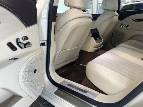 Used 2021 Bentley Flying Spur W12 image 20