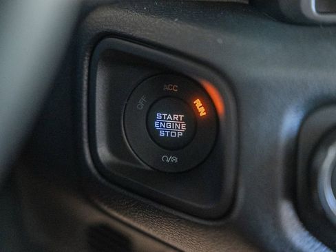 New 2025 Jeep Gladiator Sport image 26