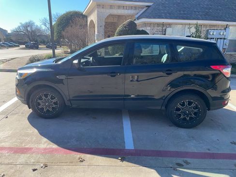 Used 2017 Ford Escape S image 11