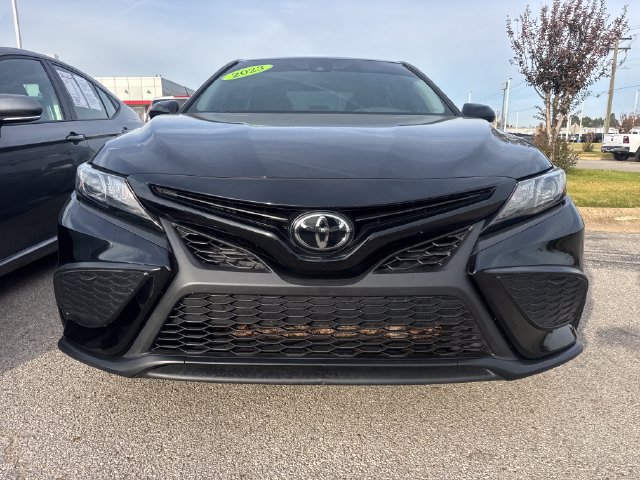 Used 2023 Toyota Camry SE FWD image 2