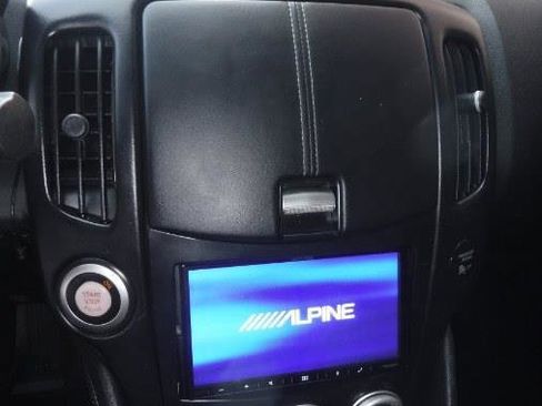 Used 2013 Nissan 370Z Coupe image 7