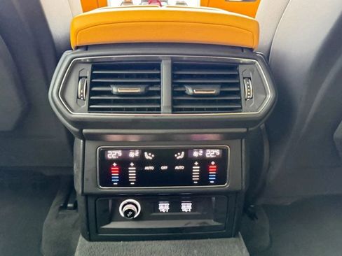 Used 2021 Lamborghini Urus image 17