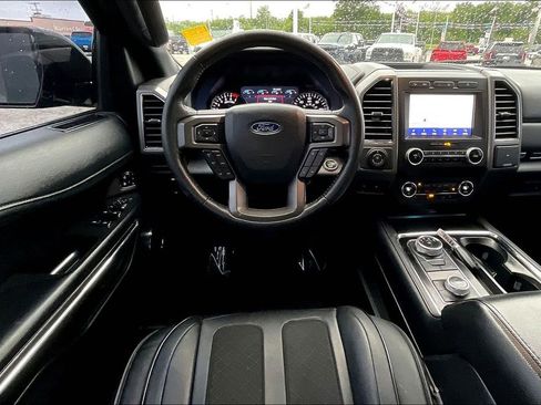 Used 2020 Ford Expedition XLT w/ Equipment Group 202A AWD/4WD image 5