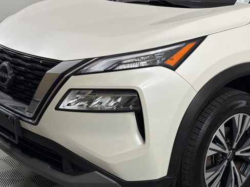 Used 2023 Nissan Rogue SV FWD image 11