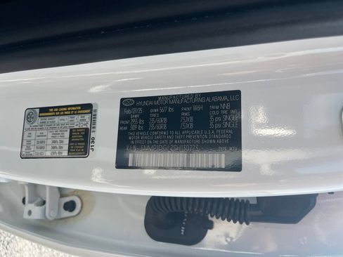 Used 2025 Hyundai Santa Fe SE AWD/4WD image 24
