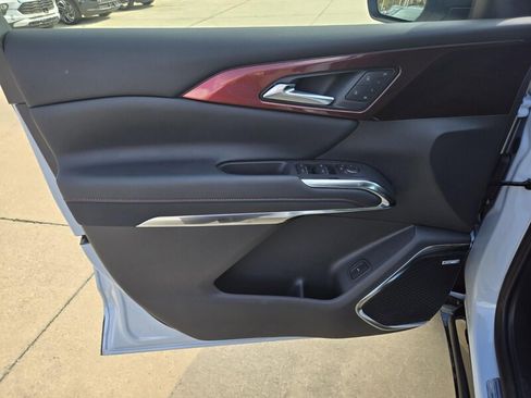 New 2026 Chevrolet Traverse RS w/ LPO, Floor Liner Package image 23