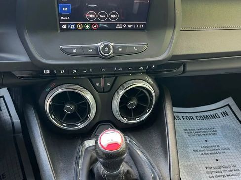 Used 2022 Chevrolet Camaro LT w/ RS Package image 10