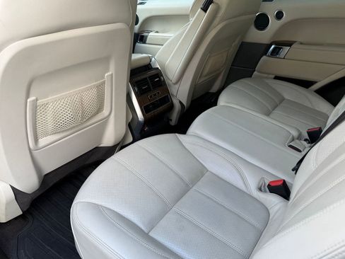 Used 2014 Land Rover Range Rover Sport HSE image 23