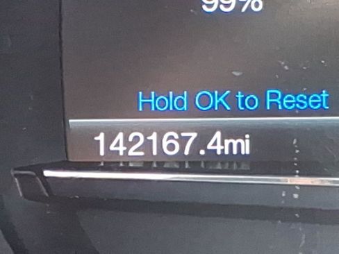 Used 2017 Ford Explorer XLT w/ Equipment Group 202A AWD/4WD image 28