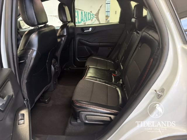 Certified 2025 Ford Escape ST-Line FWD image 30