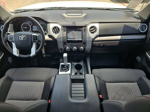 Used 2016 Toyota Tundra SR5 w/ SR5 Upgrade Package AWD/4WD image 13