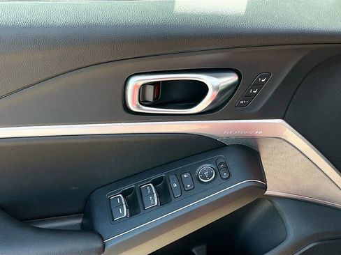 Used 2025 Acura Integra A-Spec FWD image 17