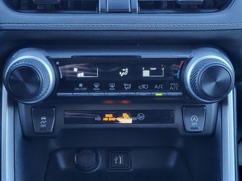 Used 2024 Toyota RAV4 LE image 10