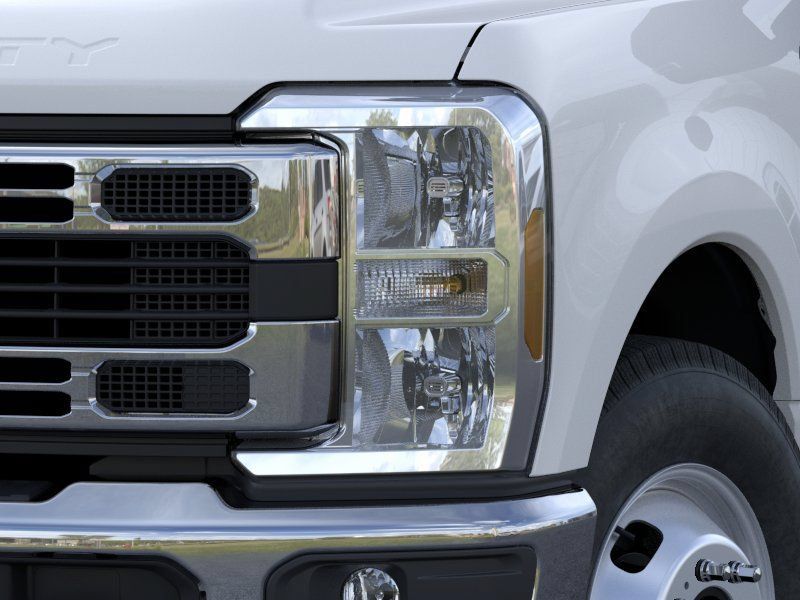 New 2025 Ford F350 XL w/ XL Chrome Package RWD image 19