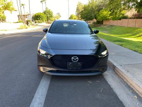 Used 2021 MAZDA MAZDA3 s FWD image 3