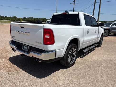 Used 2025 RAM 1500 Laramie AWD/4WD image 6