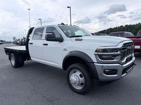 New 2026 RAM 5500 Tradesman w/ Chrome Appearance Group AWD/4WD image 2